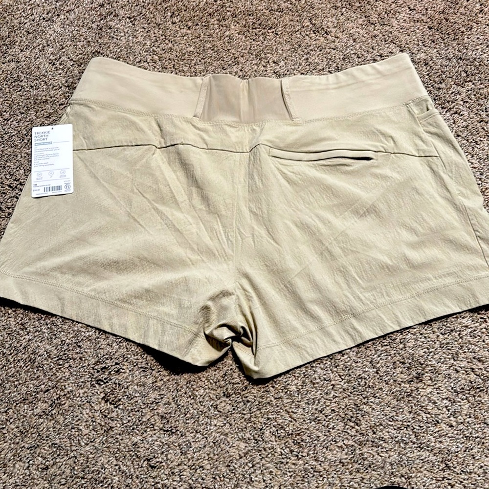 Athleta Trekkie North Short size 18 NWT - Picture 4 of 4